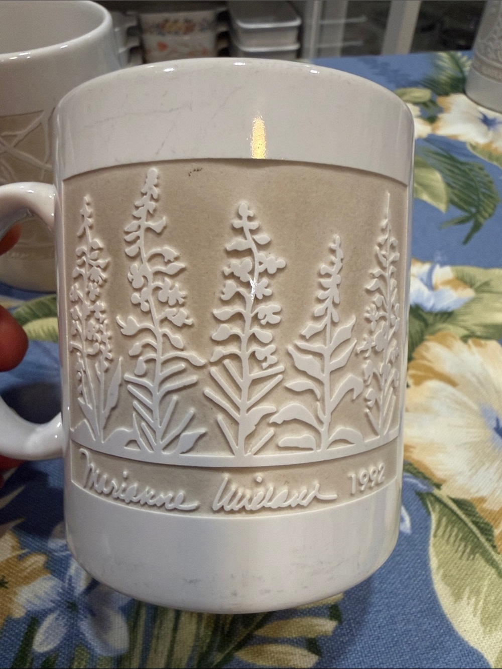 Marianne Wieland set of three Kakm Alaska mugs - Picture 3 of 7